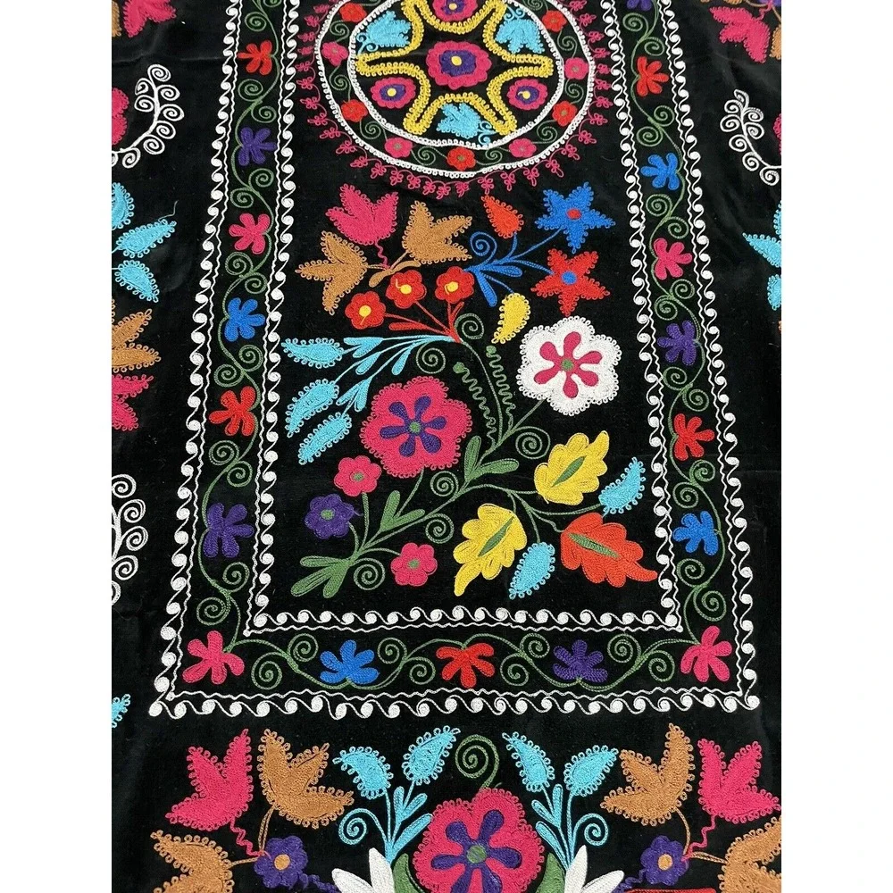Vtg Uzbek‎ Suzani Handmade Embroidery on Velvet Tablecloth Wall Hanging 53
